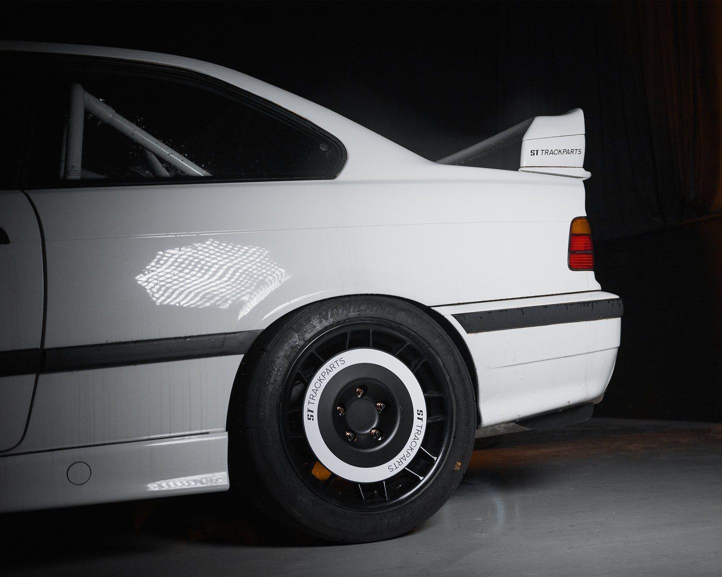 AeroDiscs for 17" Protrack ONE / Motec Nitro / APEX ARC-8 / APEX ML-10RT BMW E36/E46