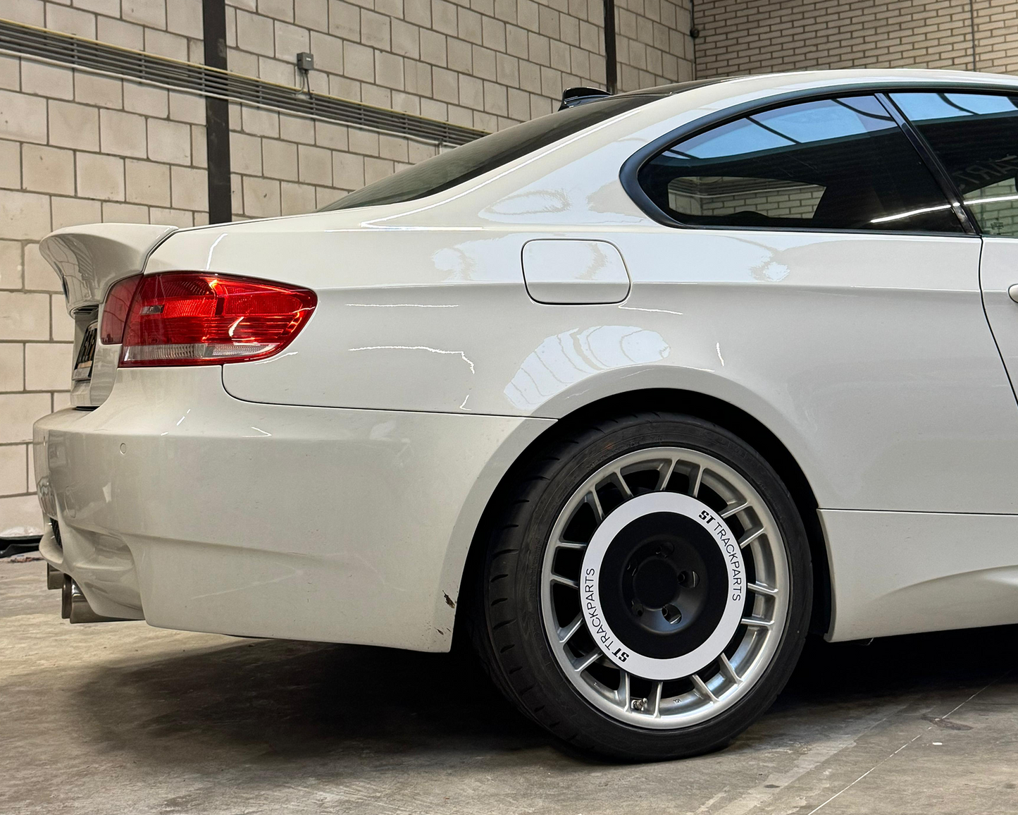 AeroDiscs for 18" Apex ARC-8 BMW M2/M3/M4 F8X E9X E46