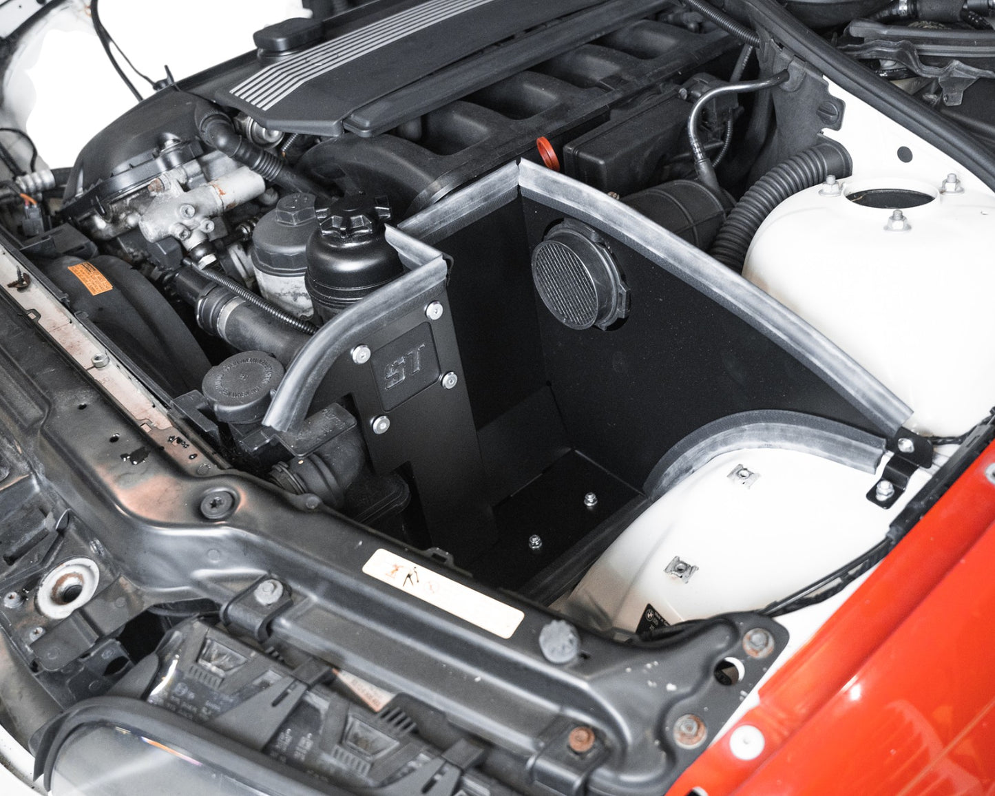 E46 Heatshield for Air filter (6-cylinder Non-M)