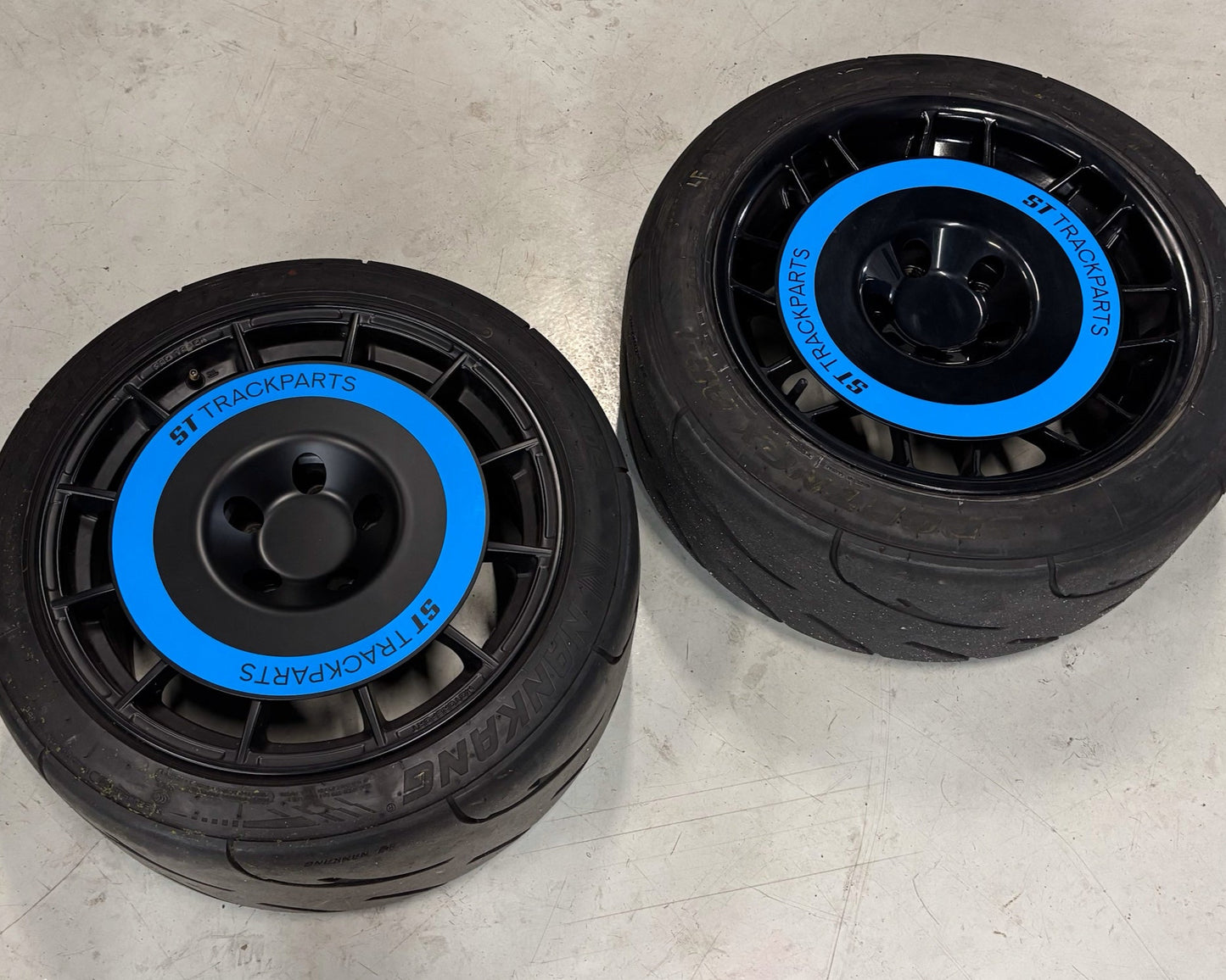 AeroDiscs for 17" Protrack ONE / Motec Nitro / APEX ARC-8 / APEX ML-10RT BMW E36/E46