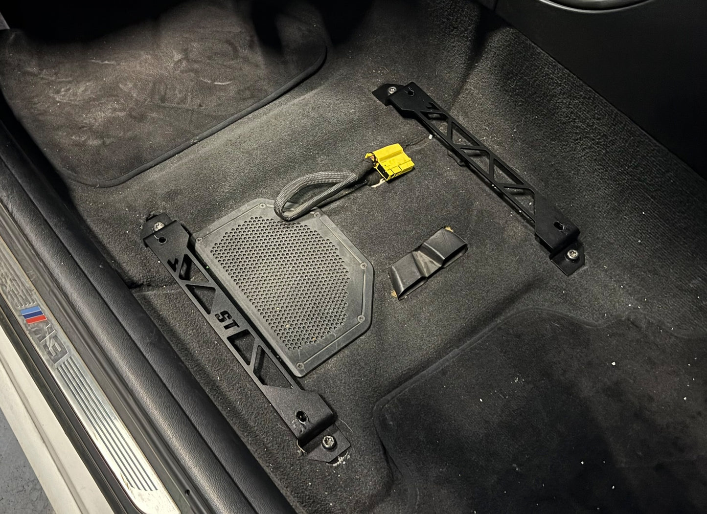 BMW M2/M3/M4 Seat Consoles (F80,F82,F87,E9X,E8x)