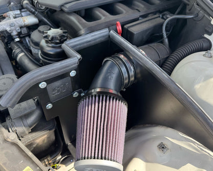 E46 Air filter kit (6-cylinder Non-M / 320i, 323i, 325i, 328i)