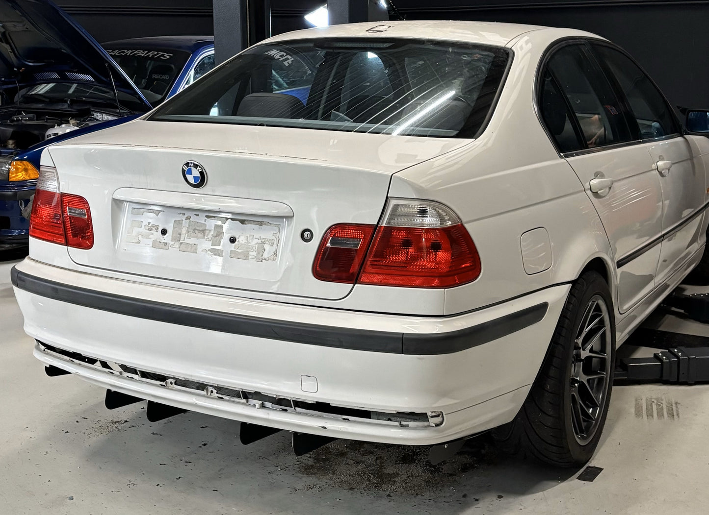 E46 (Non-M) Diffuser Flat Floor