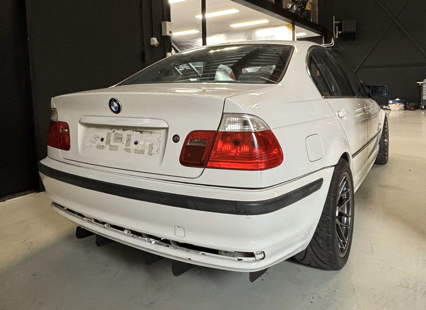 E46 (Non-M) Diffuser Flat Floor